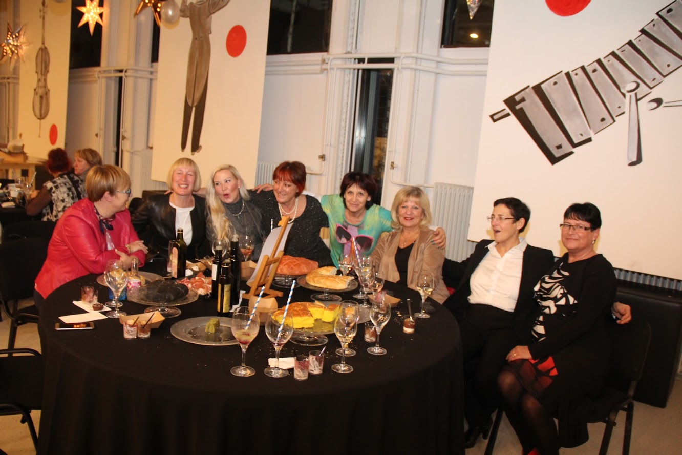 Prednovoletno srečanje Društva FAM v Vivo Cateringu