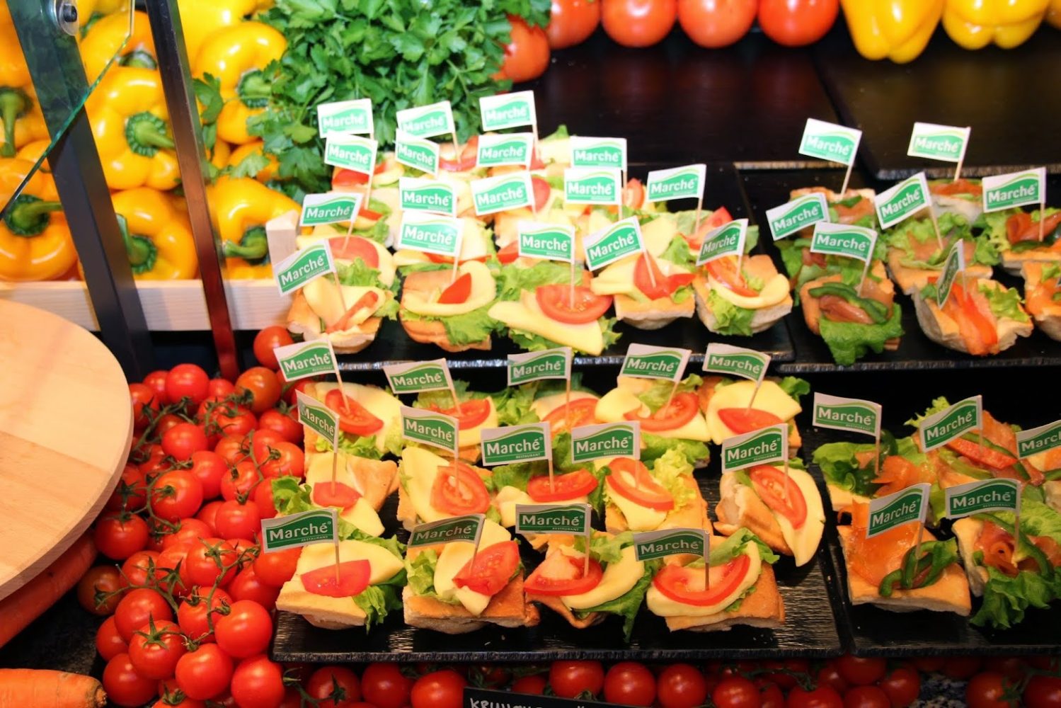 Srečanje društva v Marché International