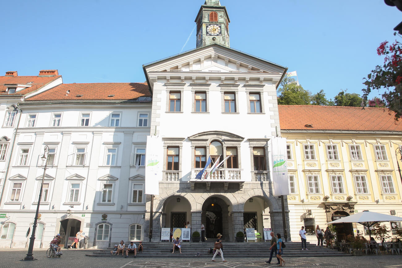 Srečanje društva FAM in skupščina 2011 na Mestni občini v Ljubljani