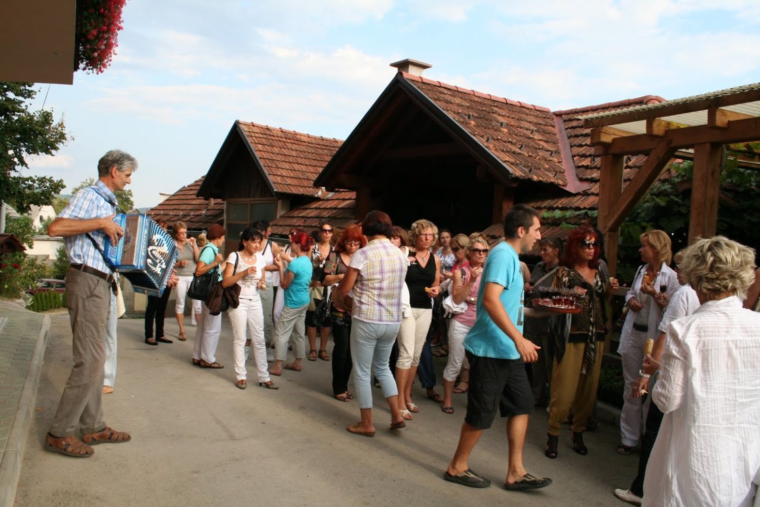 Na eko turistični kmetiji PECEL v Malinah pri Semiču